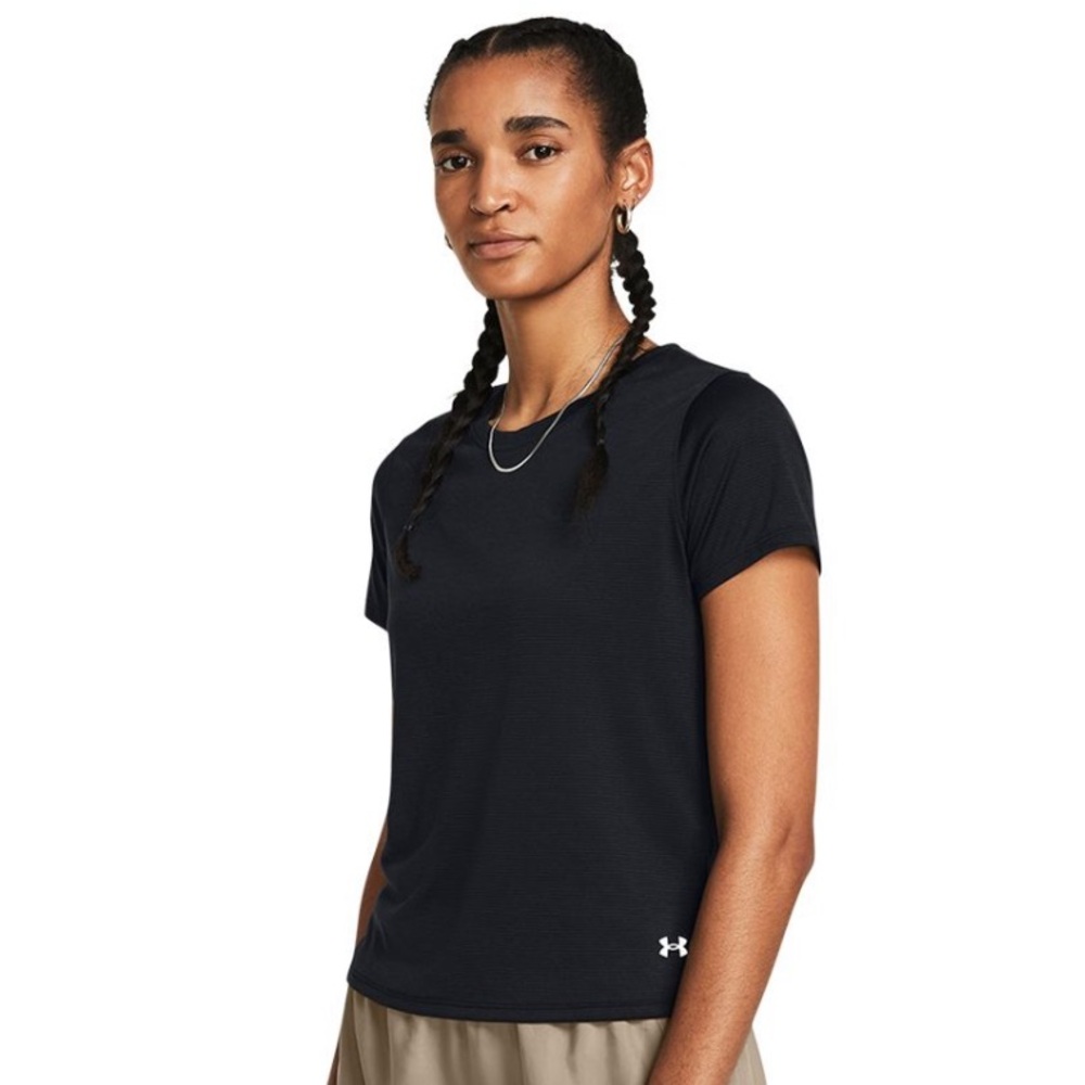 Under Armor Women's Run Streaker T-Shirt in Black Size Small